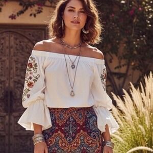 Boho Embroidered‎ Off Shoulder Bell Sleeve Blouse White Floral Puff Sleeve Top